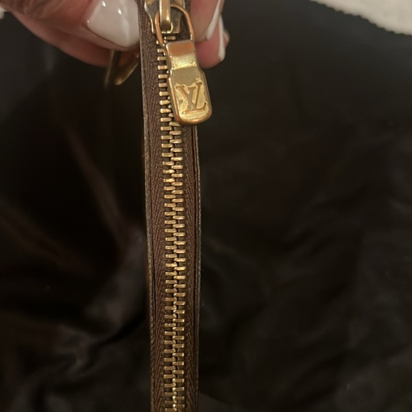 Louis Vuitton Key Pouch Monogram Coated Canvas - Picture 5 of 7